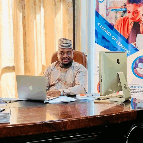 Registrar